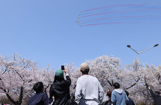 봄날의 블랙이글스