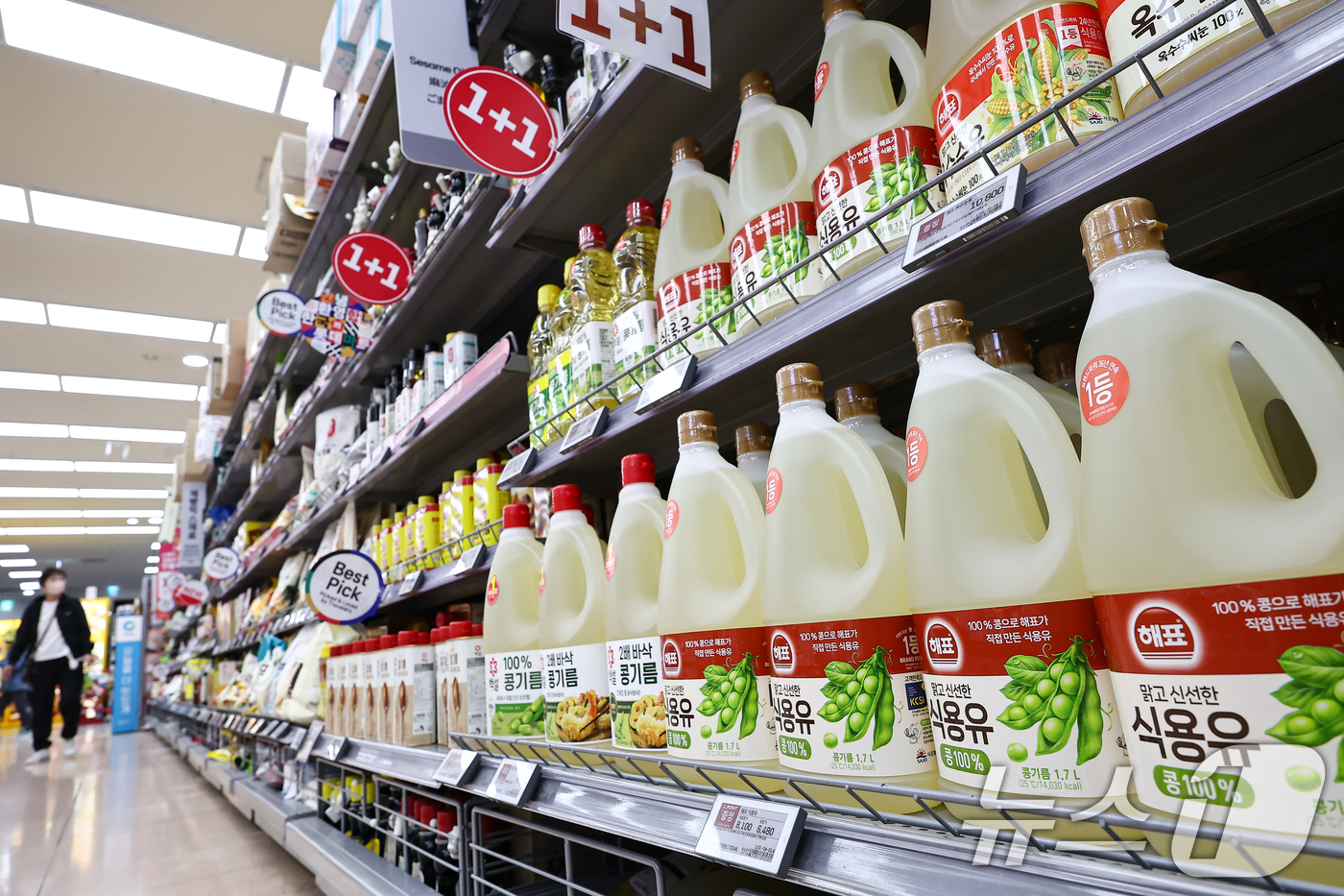 (서울=뉴스1) 김도우 기자 = 세계식량가격지수가 중동 전쟁 장기화에 따른 국제유가 상승과 물류 불안이 영향으로 두 달 연속 상승세를 보였다.지난 4일 농림축산식품부가 유엔 식량농 …