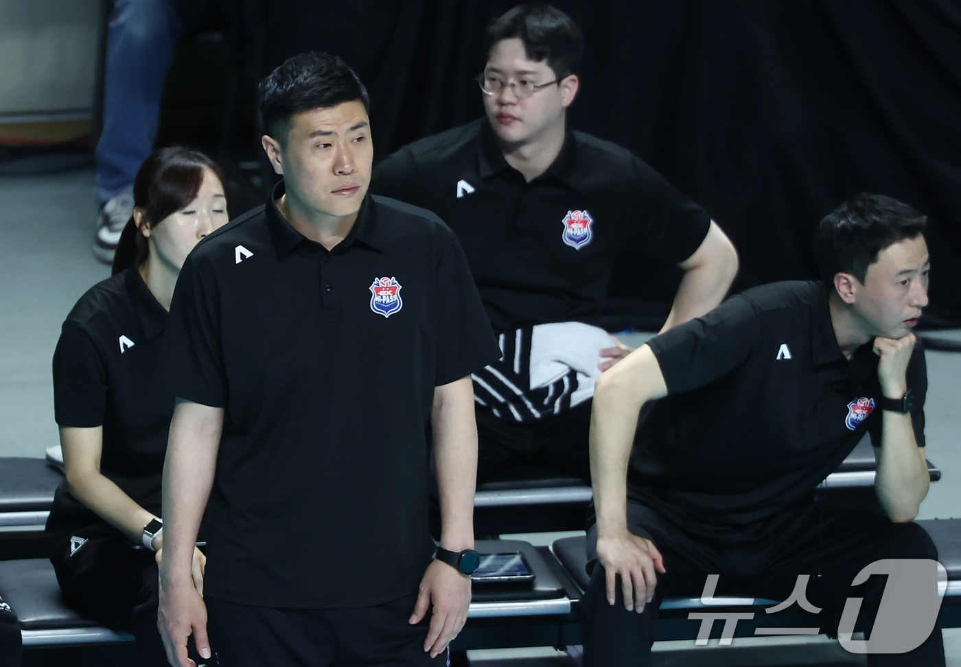 (서울=뉴스1) 김민지 기자 = 5일 오후 서울 중구 장충체육관에서 열린 2025-2026 진에어 V리그 여자부 챔피언결정전 3차전 GS칼텍스와 한국도로공사의 경기, 한국도로공사 …