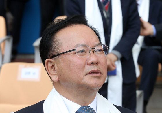 부활절 예배 찾은 김부겸