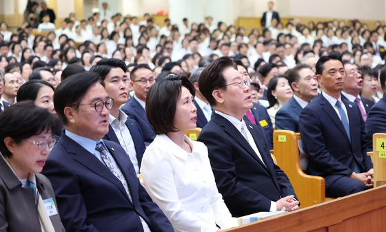 부활절 연합예배 드리는 이재명 대통령 내외