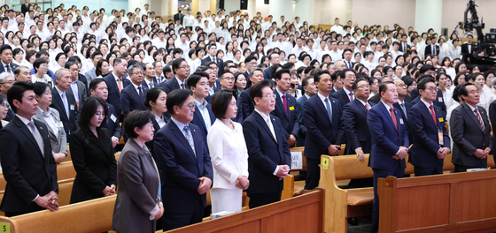 부활절 예배 참석한 이재명 대통령과 김혜경 여사