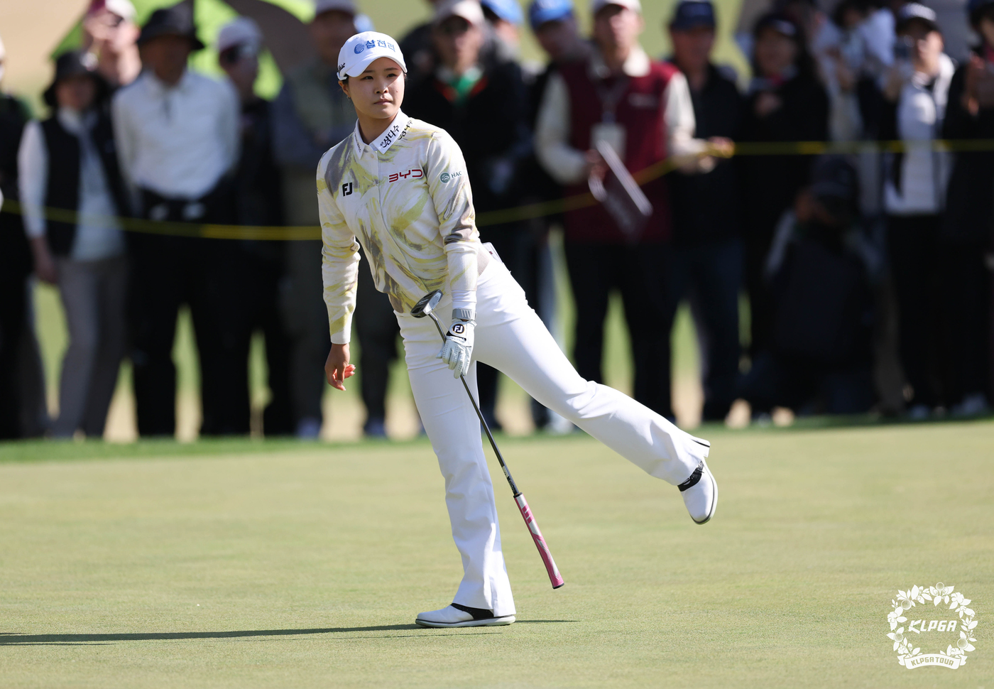 (서울=뉴스1) = 고지원이 5일 경기 여주 더시에나 벨루토 컨트리클럽에서 열린 KLPGA 더 시에나 오픈 2026에서 18번홀 퍼팅을 하고 있다. (KLPGA 제공. 재판매 및 …