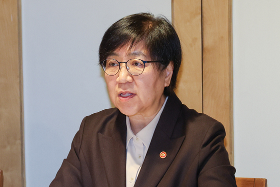 복지장관 "수액제 포장재·주사기에 나프타 우선 공급"