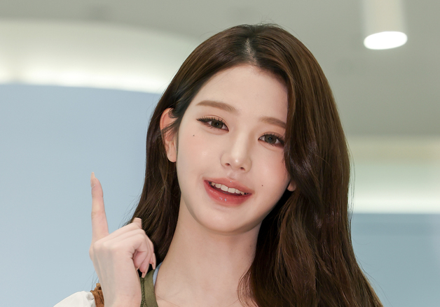 아이브 장원영, 심쿵 눈빛