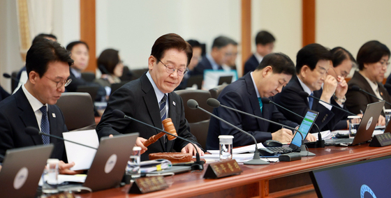이재명 대통령, 국무회의 겸 제4차 비상경제 점검회의 주재