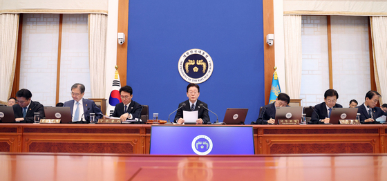 국무회의 겸 제4차 비상경제 점검회의 발언하는 이재명 대통령
