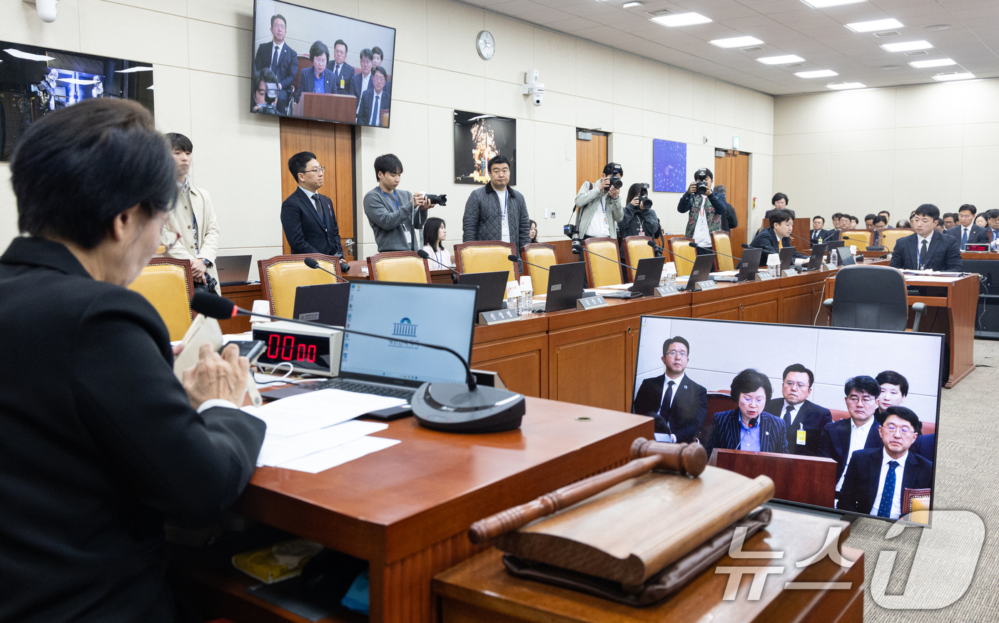 (서울=뉴스1) 이승배 기자 = 6일 서울 여의도 국회에서 열린 제434회국회(임시회) 과학기술정보방송통신위원회 제1차 전체회의에서 국민의힘 위원들의 빈자리가 보이고 있다. 202 …