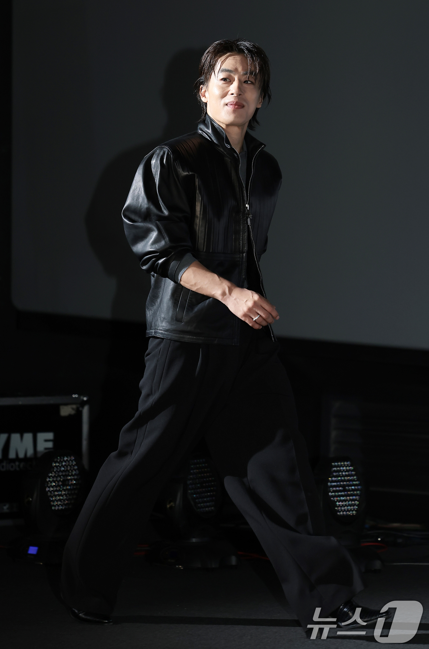 (서울=뉴스1) 권현진 기자 = 배우 구교환이 6일 서울 용산구 CGV용산아이파크몰에서 열린 영화 '군체'(감독 연상호) 제작보고회에 참석하고 있다.'군체'는 정체불명의 감염사태로 …