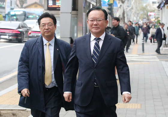 대구 도심 걷는 김부겸