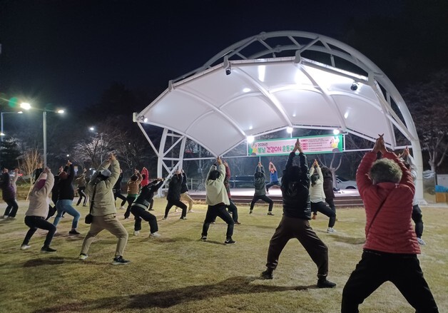 계룡시 '봄날 건강ON 운동프로그램' 금암광장공원서 총 24회 운영