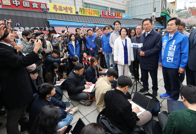 정청래 대표 수원 못골시장 방문