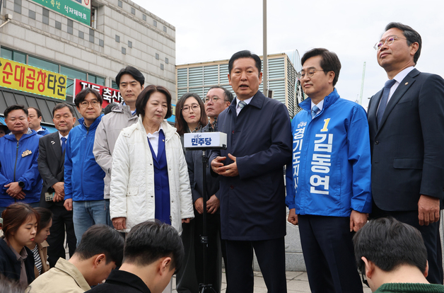 백브리핑하는 정청래 대표