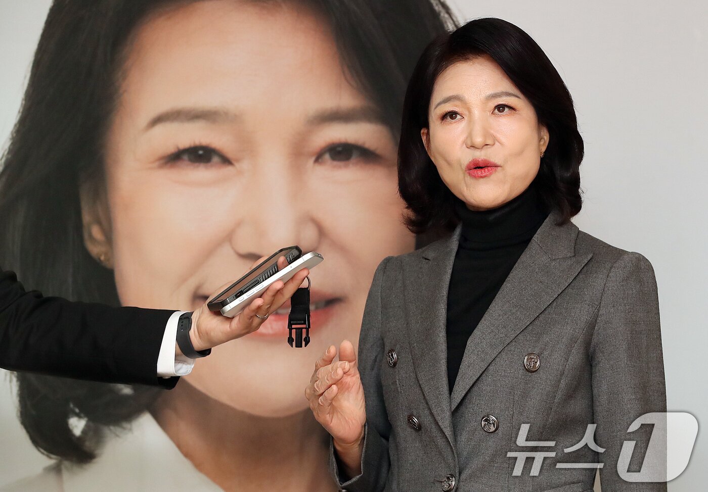 본문 이미지 - 6·3 지방선거 대구시장 출마를 선언한 이진숙 전 방통위원장이 6일 대구 중구 선거사무소에서 공천 배제(컷오프) 등 자신의 입장을 밝히고 있다. 2026.4.6 ⓒ 뉴스1 공정식 기자