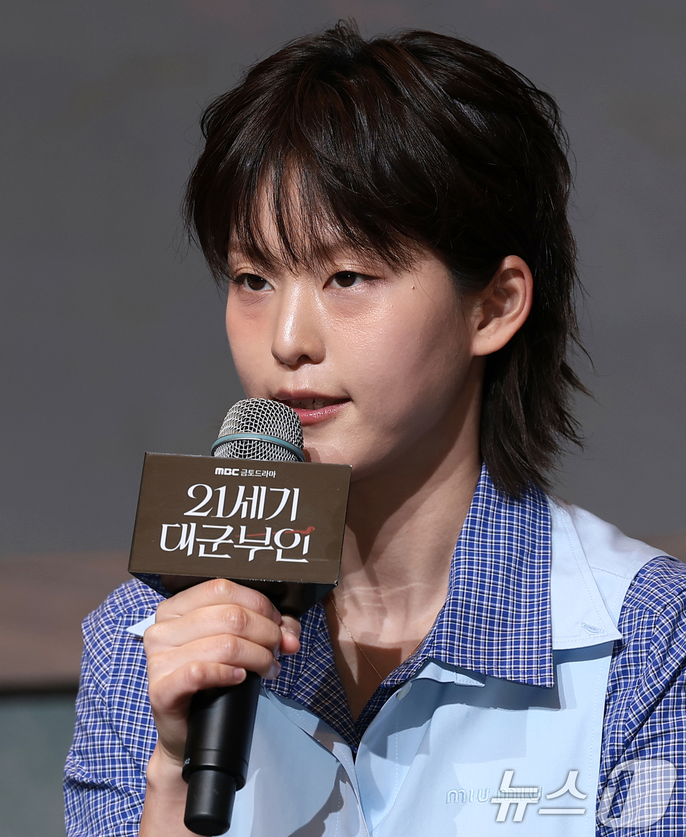 (서울=뉴스1) 권현진 기자 = 배우 이연이 6일 오후 서울 강남구 조선팰리스 서울 강남에서 열린 MBC 새 금토드라마 ‘21세기 대군부인’(극본 유지원/연출 박준화) 제작발표회에 …