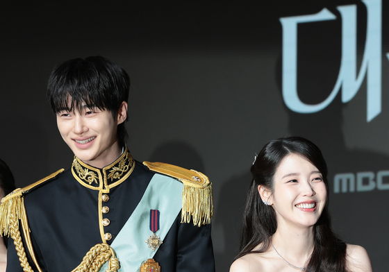 변우석·아이유, 너무 예쁜 커플