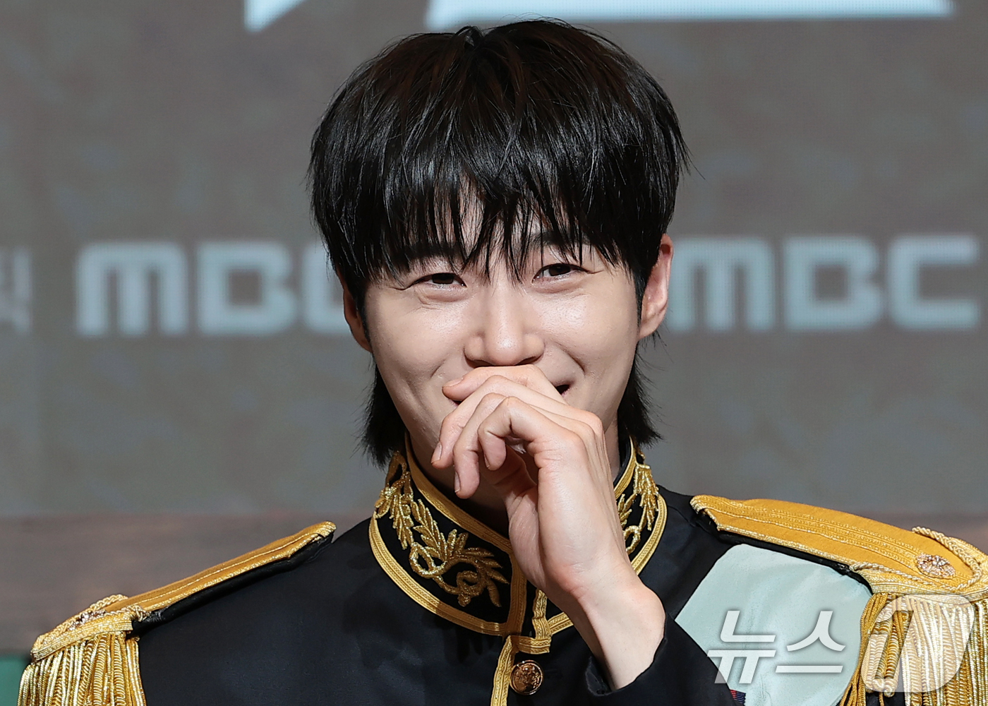 (서울=뉴스1) 권현진 기자 = 배우 변우석이 6일 오후 서울 강남구 조선팰리스 서울 강남에서 열린 MBC 새 금토드라마 ‘21세기 대군부인’(극본 유지원) 제작발표회에 참석해 미 …