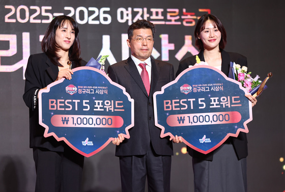 베스트5 포워드에 김단비와 강이슬