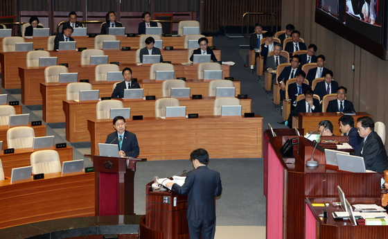 대정부 질문 답변 이어가는 구윤철 부총리
