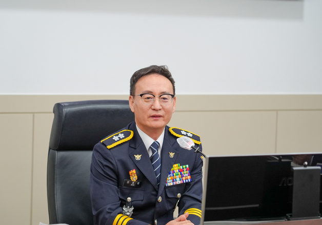 신효섭 충북경찰청장 취임…"안전하고 건강한 공동체 만들 것"
