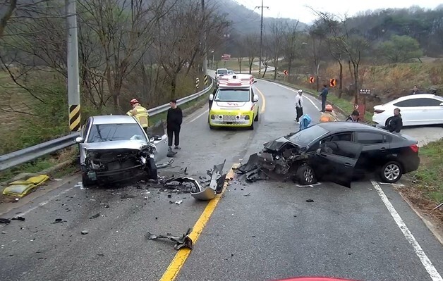 순창서 중앙선 넘어 '쾅'…운전자 1명 사망