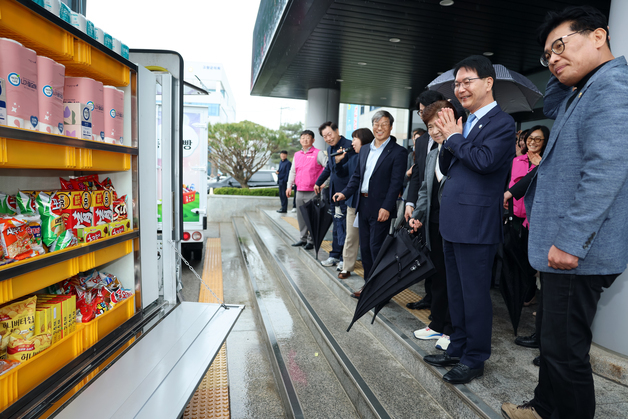 고창군, 장보기 어려운 농촌마을 찾아간다…'동네점빵' 운영