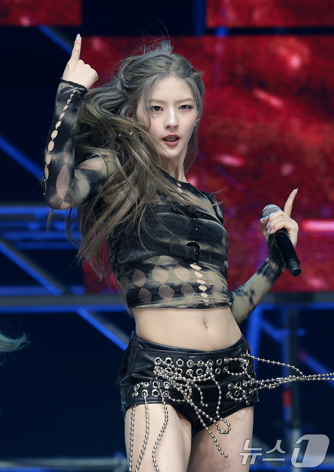 (서울=뉴스1) 권현진 기자 = 그룹 키스오브라이프(KISS OF LIFE) 하늘이 6일 서울 용산구 블루스퀘어에서 가진 새 싱글 'Who is she(후 이즈 쉬)‘ 발매 쇼케이 …