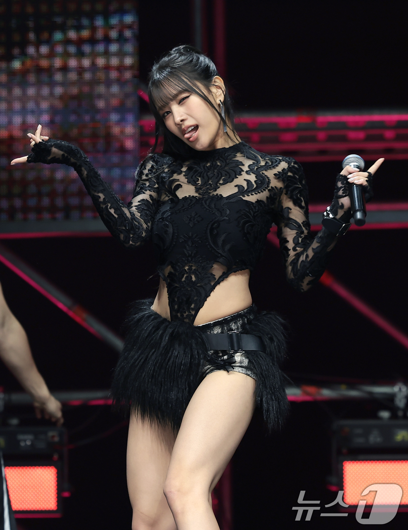 (서울=뉴스1) 권현진 기자 = 그룹 키스오브라이프(KISS OF LIFE) 나띠가 6일 서울 용산구 블루스퀘어에서 가진 새 싱글 'Who is she(후 이즈 쉬)‘ 발매 쇼케이 …