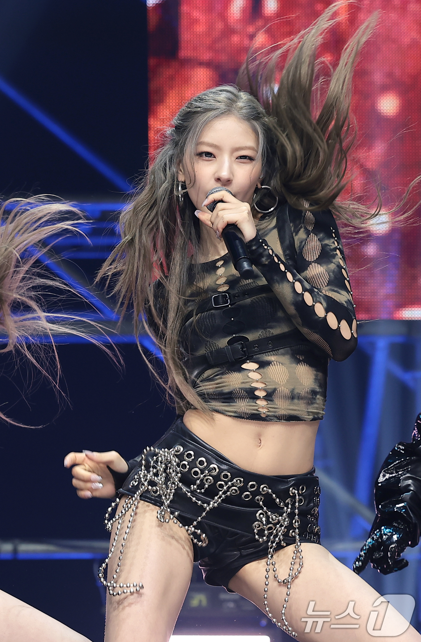 (서울=뉴스1) 권현진 기자 = 그룹 키스오브라이프(KISS OF LIFE) 하늘이 6일 서울 용산구 블루스퀘어에서 가진 새 싱글 'Who is she(후 이즈 쉬)‘ 발매 쇼케이 …