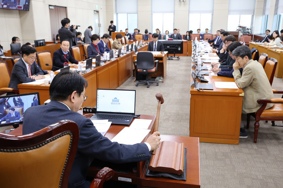 행정안전위원회 전체회의