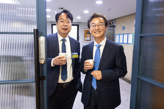 與 이재성 "하정우, 순방 전 '조금 더 시간을' 문자…진지하게 고민 중"