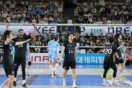 챔피언 결정전은 이제부터