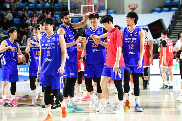 프로농구 정관장, 2위로 4강 직행…삼성에 덜미 잡힌 SK, 공동 3위