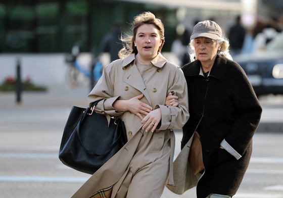 꽃샘추위에 찬바람 '쌩쌩'