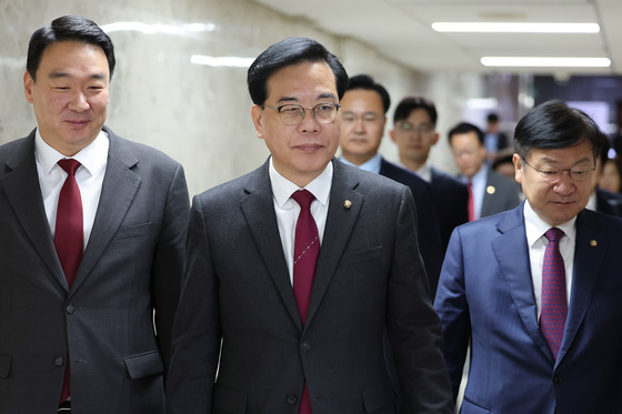 송언석 "李대통령, 부동산 시장 향한 거친 언사…자산 시장 왜곡 우려 커"