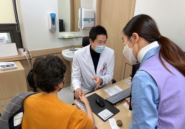 서울시, 이주여성 건강검진·출산교실 확대…의료통역까지 지원