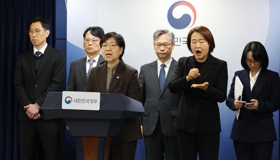 "수액 포장재 등 수급 차질 없을 것…담합하면 매출액 20% 부과" [일문일답]