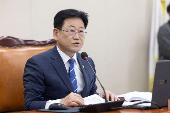 인사말하는 김정호 신임 위원장