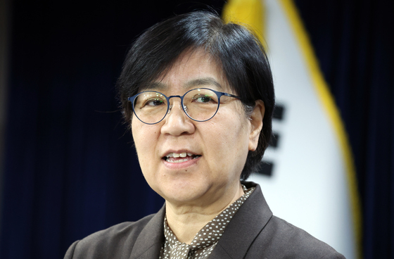 정은경 장관, 의료제품 수급 대응 상황 브리핑