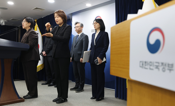 정부, 의료제품 수급 위기 대응 총력전