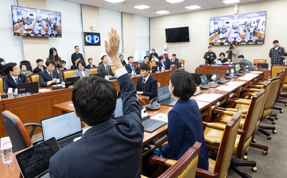 과방위, TBS 지원 49억 포함 추경안 의결…국힘 표결 불참