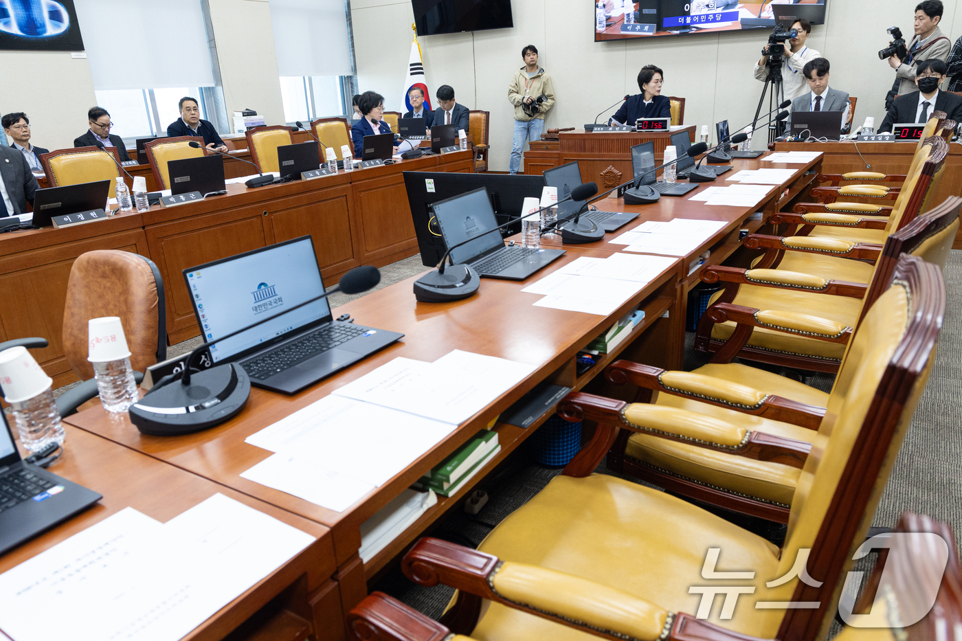 (서울=뉴스1) 이승배 기자 = 7일 서울 여의도 국회에서 열린 제434회국회(임시회) 과학기술정보방송통신위원회 제2차 전체회의에서 국민의힘 의원들의 빈자리가 보이고 있다. 202 …
