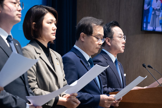 민주당·조국혁신당·진보당 '박상용 검사 구속수사 촉구'