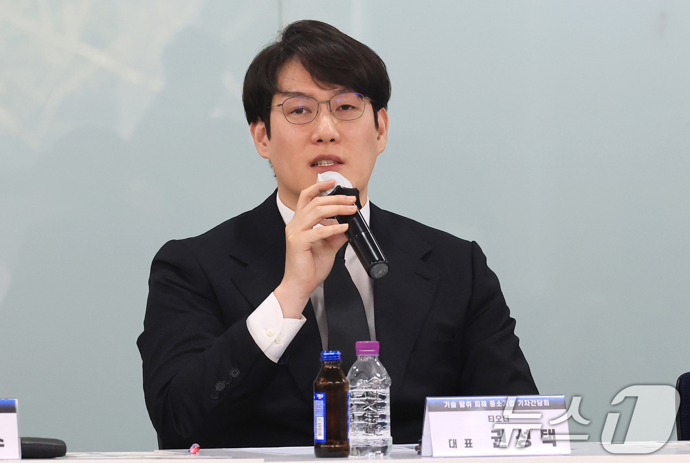 (서울=뉴스1) 임세영 기자 = 권성택 티오더 대표가 7일 서울 영등포구 여의도 중소기업중앙회에서 열린 기술 탈취 피해 중소기업 기자간담회에서 발언을 하고 있다. 2026.4.7/ …