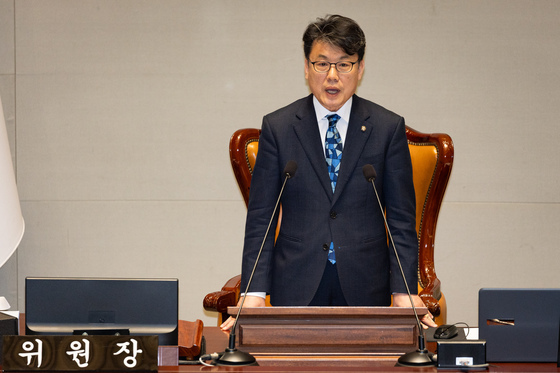 중동 전쟁 추경 첫날…與 "민생경제 방파제" 野 "선거용 안 돼"