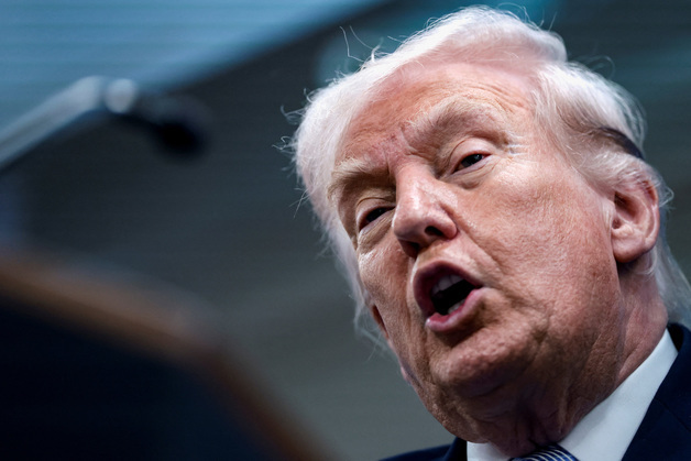 "미치광이 황제 싫지만 대안 없어"…트럼프에 지친 우방국 한숨