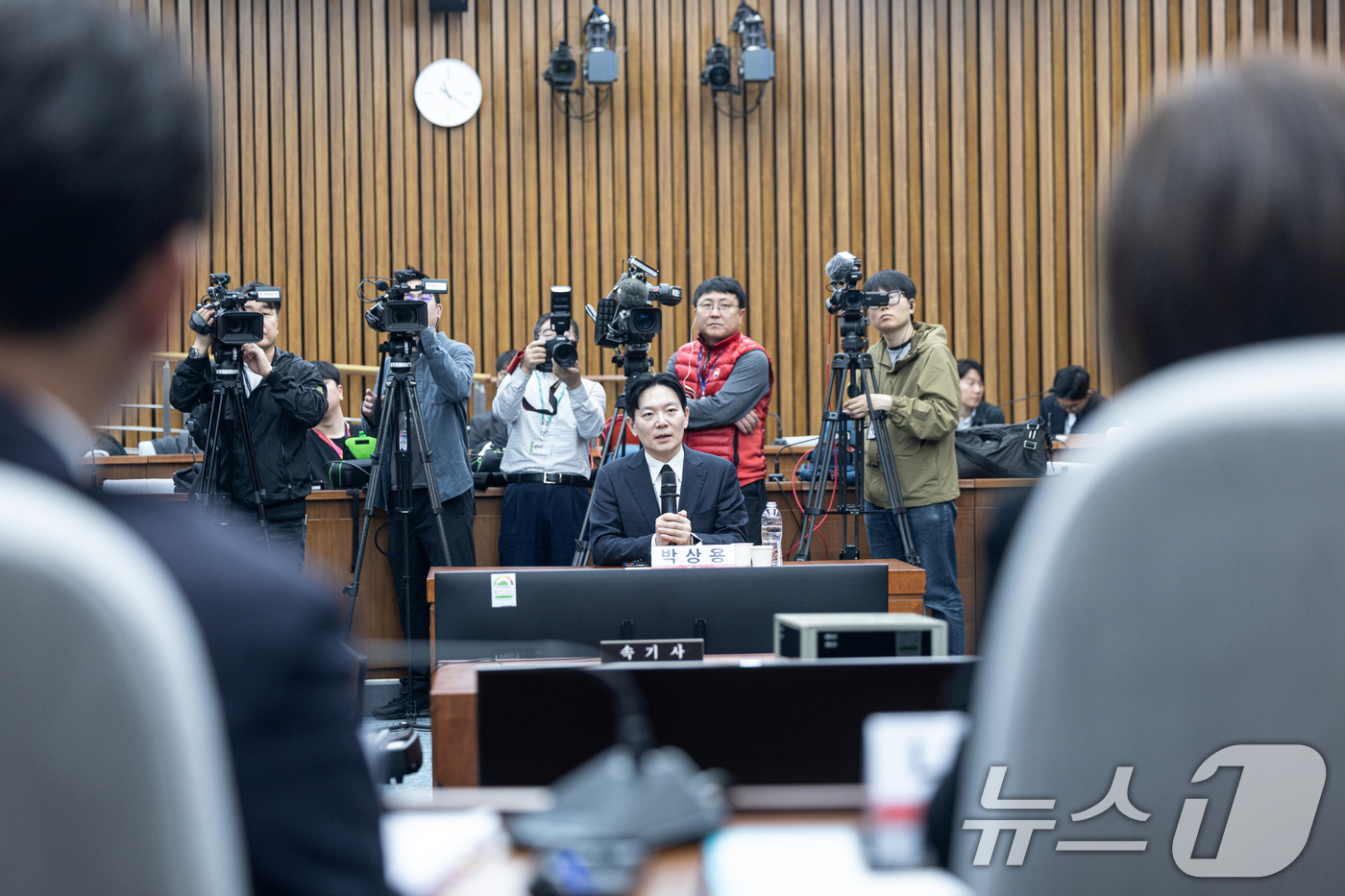 (서울=뉴스1) 이승배 기자 = '쌍방울 대북 송금' 사건을 수사했던 박상용 검사가 7일 서울 여의도 국회에서 국민의힘 '윤석열정권 정치검찰 조작기소 의혹사건 진상규명' 국정조사특 …