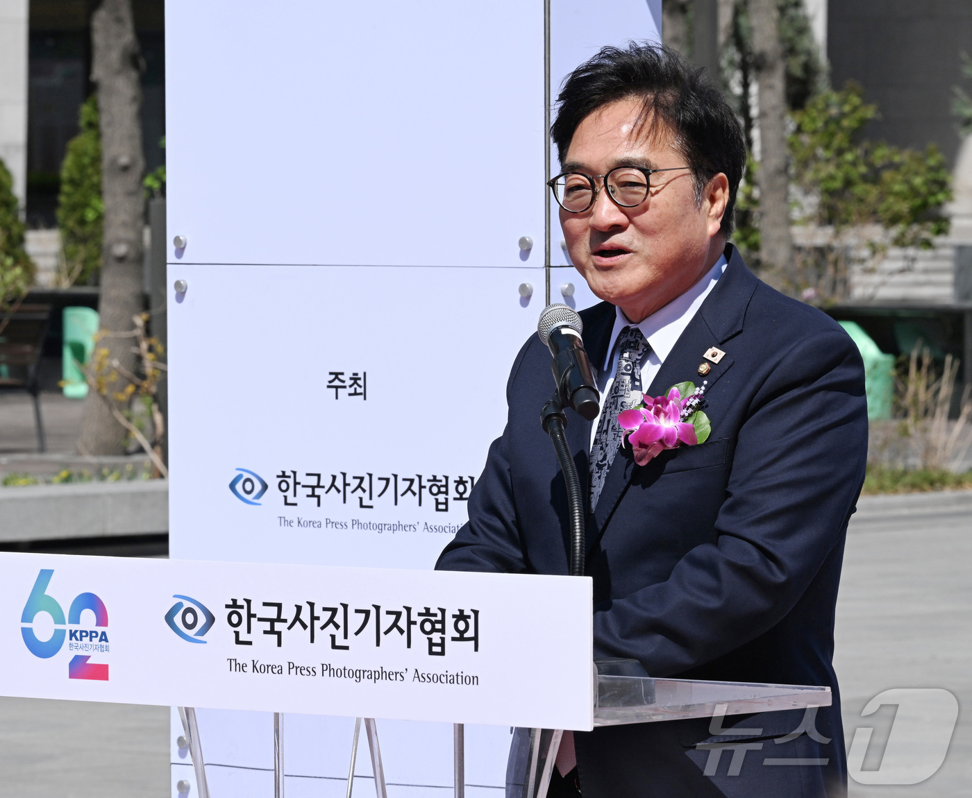 (서울=뉴스1) 사진공동취재단 = 우원식 국회의장이 7일 서울 광화문광장 놀이마당에서 열린 제62회 한국 보도사진전 개막식에서 축사를 하고 있다. 2026.4.7/뉴스1