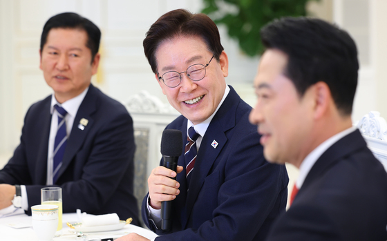 李대통령, 장동혁에 "자주 만나고 싶다…사진만 찍는 선전 아냐"