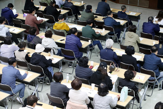 "증원 없이 200만 명 지원"…AI 고용센터 전국 확산 시험대